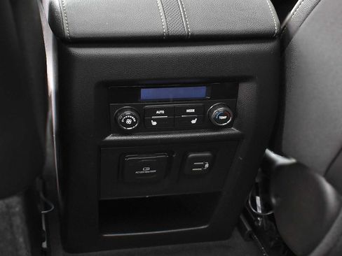 Used 2023 Chevrolet Traverse Premier w/ Redline Edition image 10