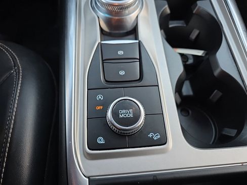 Used 2022 Ford Explorer XLT w/ Equipment Group 202A image 28