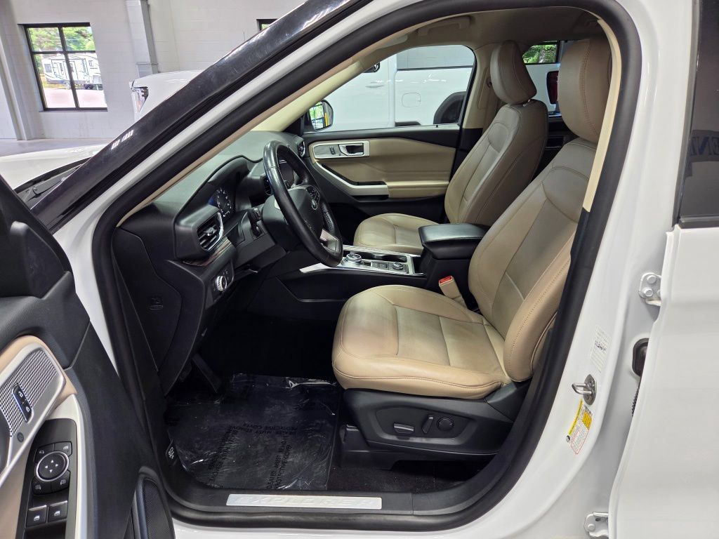 Used 2021 Ford Explorer Limited AWD/4WD image 27