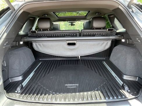 Used 2023 Cadillac XT5 Premium Luxury w/ LPO, Floor Liner Package AWD/4WD image 17