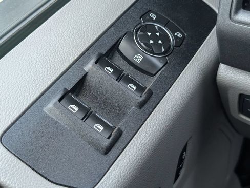 Used 2017 Ford F250 XL w/ Power Equipment Group AWD/4WD image 10