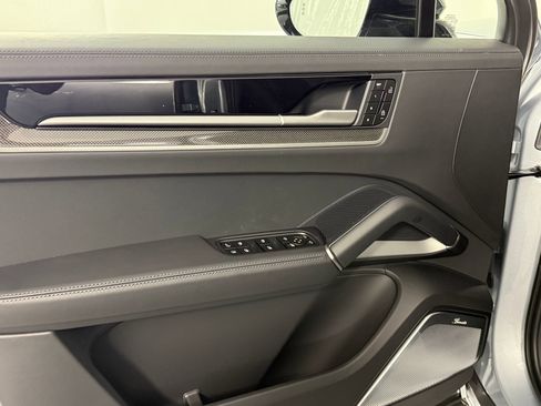 New 2026 Porsche Cayenne E-Hybrid image 14