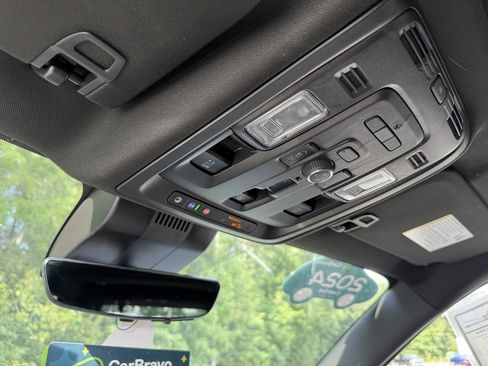 Certified 2024 GMC Yukon Denali w/ Denali Reserve Package image 34