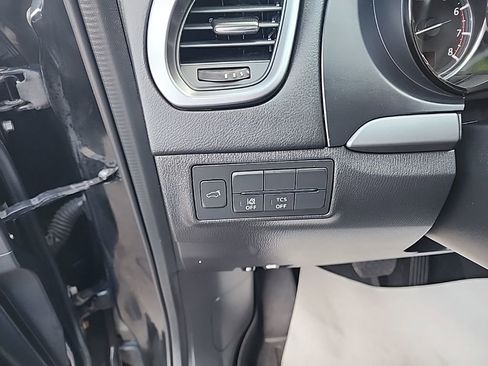 Used 2018 MAZDA CX-9 Touring AWD/4WD image 17