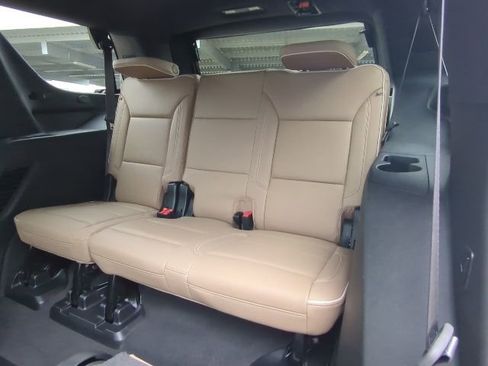 Used 2024 Chevrolet Tahoe Premier AWD/4WD image 22