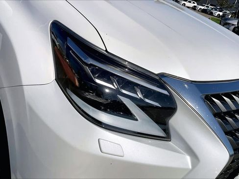 Used 2021 Lexus GX 460 Luxury image 25
