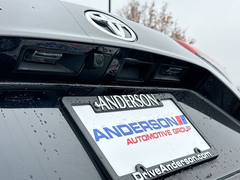 Used 2023 Toyota Highlander L image 14