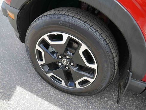 Used 2024 Ford Bronco Sport Outer Banks w/ Tech Package image 10