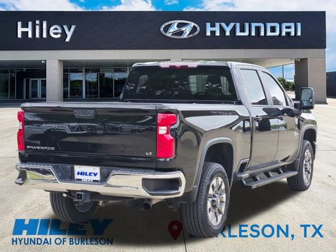 Used 2024 Chevrolet Silverado 2500 LT w/ Texas Edition AWD/4WD image 4