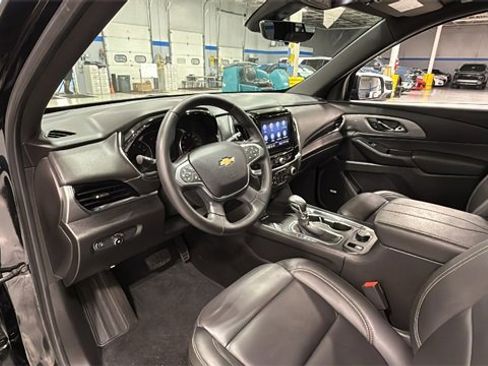 Certified 2023 Chevrolet Traverse LT w/ LT Premium Package image 9