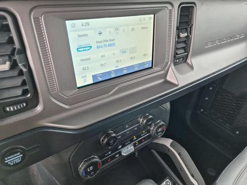 Used 2023 Ford Bronco Outer Banks AWD/4WD image 26