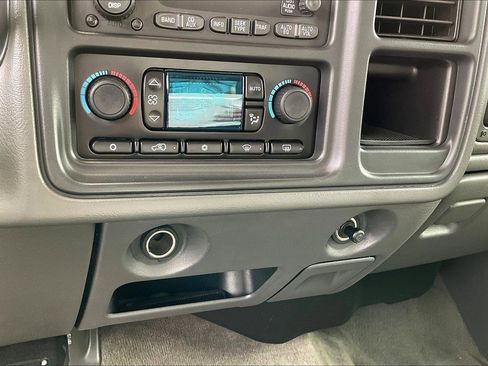 Used 2003 Chevrolet Silverado 2500 LS image 18