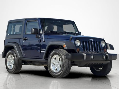 Used 2013 Jeep Wrangler Sport AWD/4WD image 7