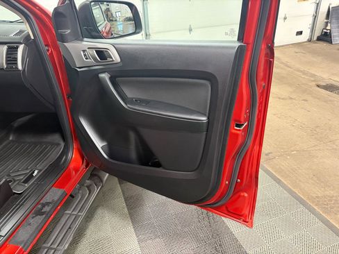Used 2019 Ford Ranger XLT w/ Equipment Group 302A Luxury AWD/4WD image 11
