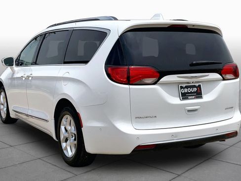 Used 2020 Chrysler Pacifica Limited w/ Advanced Safetytec Group FWD image 12