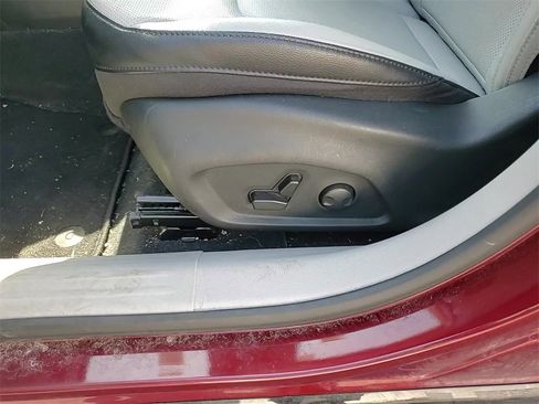 Used 2022 Jeep Compass Limited w/ Elite Group image 12