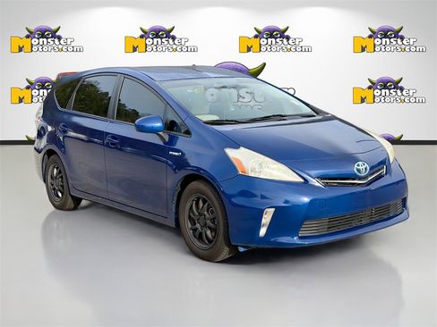 Used 2012 Toyota Prius V Two image 3