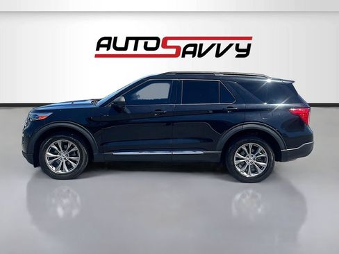 Used 2022 Ford Explorer XLT w/ Equipment Group 202A AWD/4WD image 4