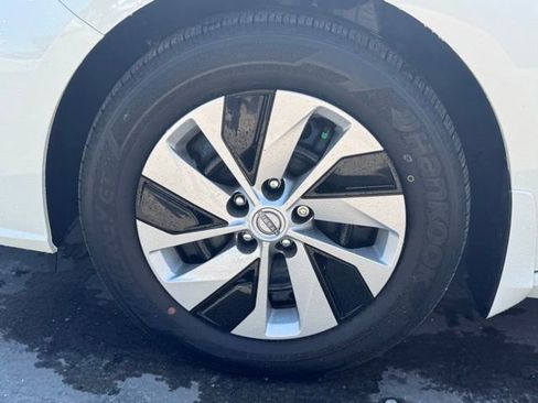 Certified 2025 Nissan Altima 2.5 S image 10