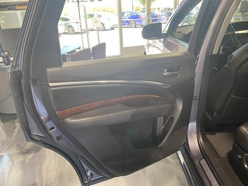 Used 2019 Acura MDX FWD image 16