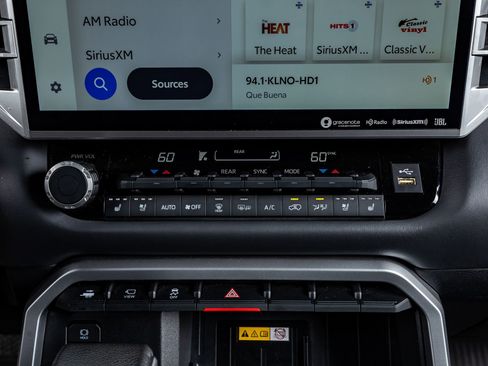 Used 2024 Toyota Sequoia Platinum image 27