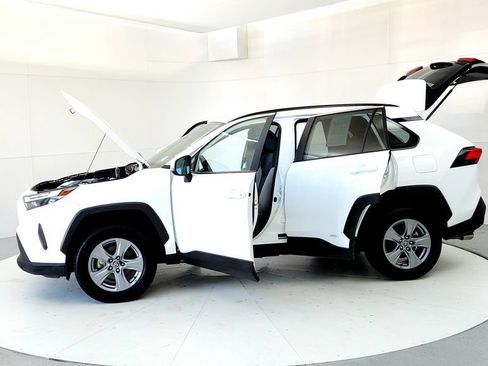 Certified 2025 Toyota RAV4 XLE w/ Weather Package AWD/4WD image 10