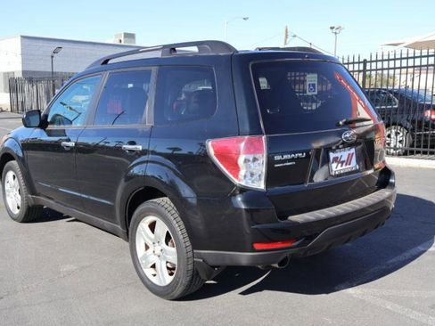 Used 2010 Subaru Forester 2.5X Limited AWD/4WD image 5