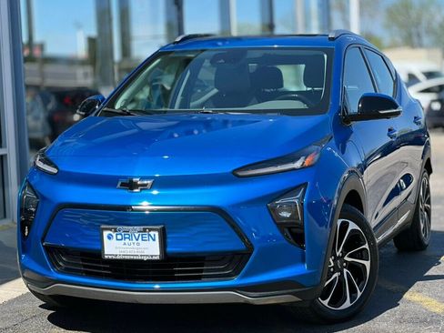 Used 2022 Chevrolet Bolt EUV Premier w/ Sun & Sound Package image 45