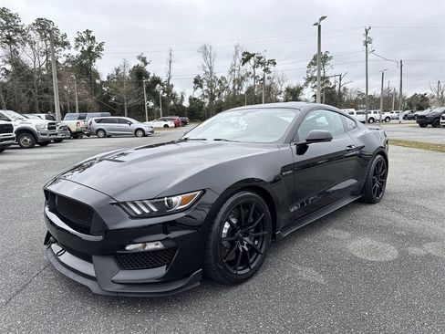 Used 2018 Ford Mustang Shelby GT350 w/ Convenience Package image 7