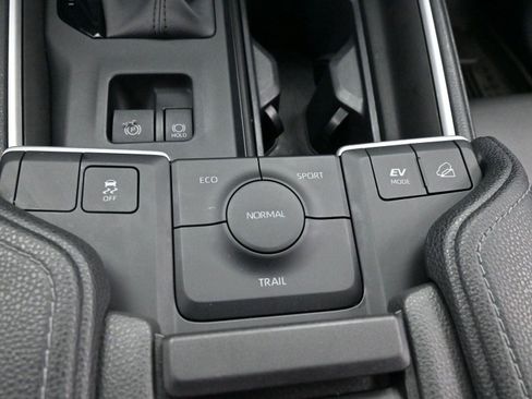 Used 2024 Toyota Grand Highlander XLE image 27