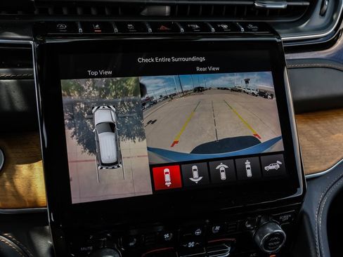 Used 2023 Jeep Grand Cherokee L Summit AWD/4WD image 31
