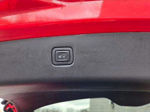 Used 2022 Chevrolet Blazer RS w/ Enhanced Convenience Package FWD image 36