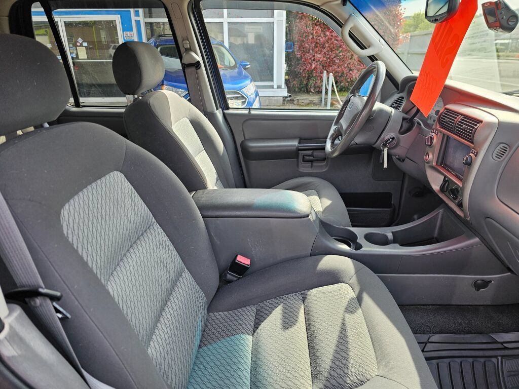 Used 2004 Ford Explorer Sport Trac XLS AWD/4WD image 11