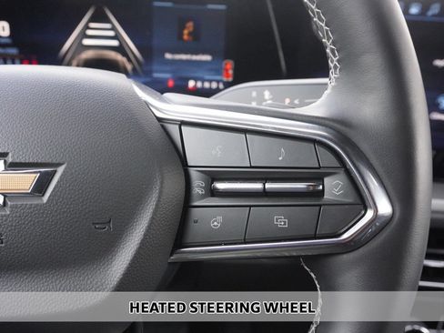 Used 2025 Chevrolet Traverse LT AWD/4WD image 9