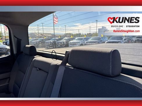 Used 2018 Chevrolet Silverado 1500 LT image 38
