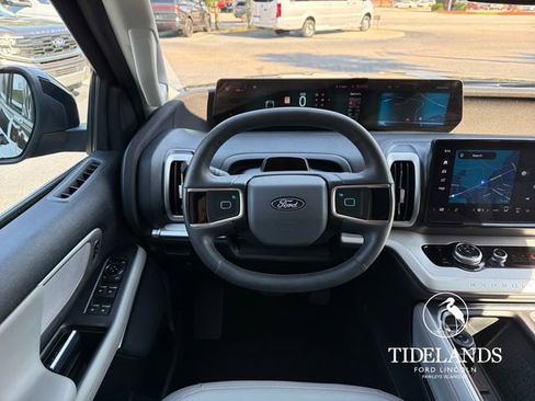 Certified 2025 Ford Expedition Active RWD image 17