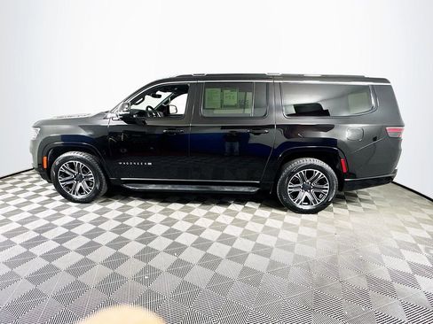 Used 2024 Jeep Wagoneer L Series II w/ Flexible Seating Group image 4