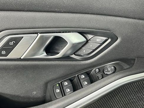 Used 2020 BMW 330i xDrive Sedan w/ Premium Package image 17