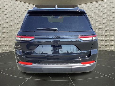 New 2026 Jeep Grand Cherokee Altitude AWD/4WD image 7