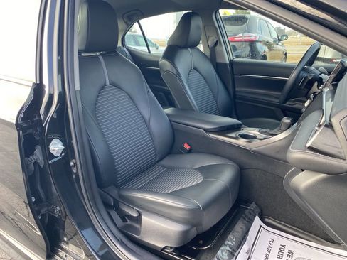 Used 2023 Toyota Camry SE image 21
