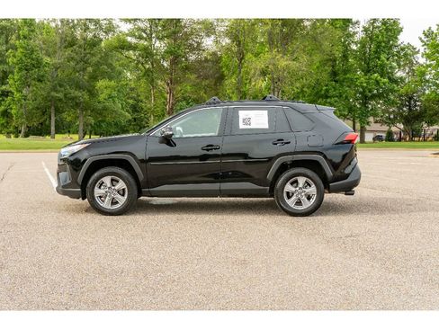 Used 2025 Toyota RAV4 XLE w/ Convenience Package FWD image 8