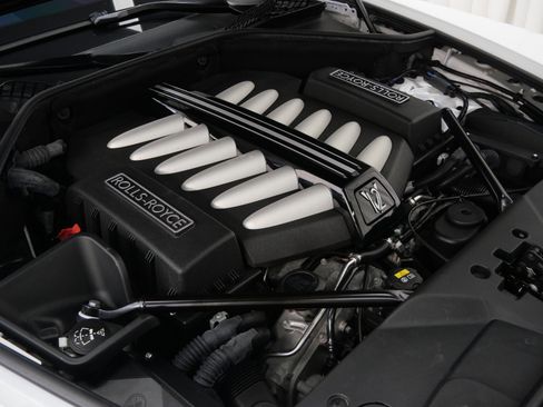 Used 2016 Rolls-Royce Wraith image 43