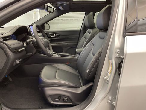 New 2026 Jeep Compass Limited w/ Sun, Sound & Navigation Group image 16