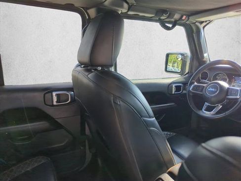 Used 2022 Jeep Gladiator Overland AWD/4WD image 23