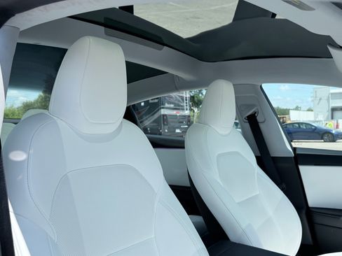 Used 2025 Tesla Model 3 Long Range AWD/4WD image 45