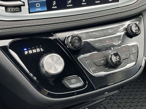 New 2026 Chrysler Pacifica Select image 38