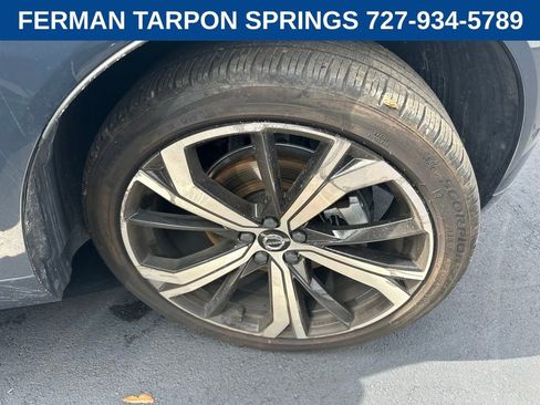 Used 2024 Volvo XC60 B5 Ultimate w/ Protection Package Premier AWD/4WD image 3