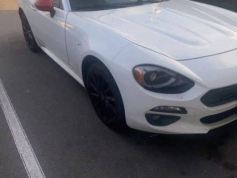 Used 2019 FIAT 124 Spider Lusso w/ Convenience Group image 2