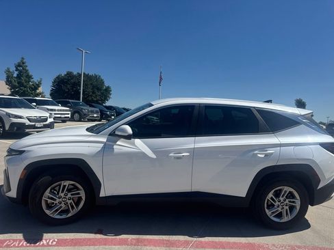 Used 2025 Hyundai Tucson SE FWD image 5