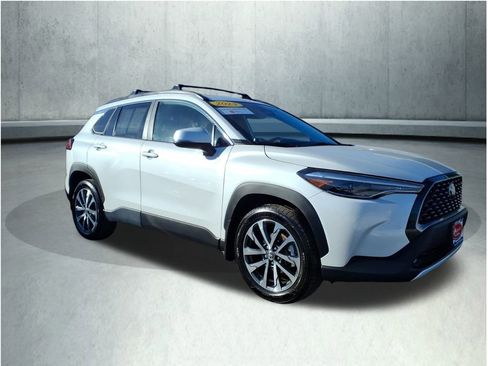 Certified 2023 Toyota Corolla Cross XLE w/ Convenience Package image 3